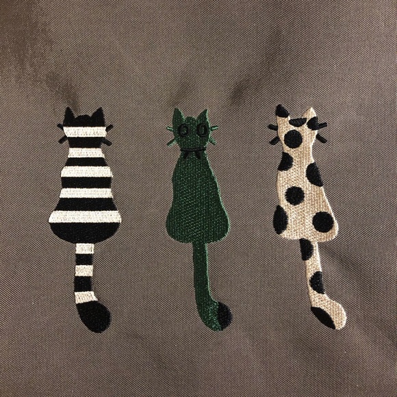 BRAND NEW Korean-made Small Bag with Cat Embroidery - Picture 5 of 12